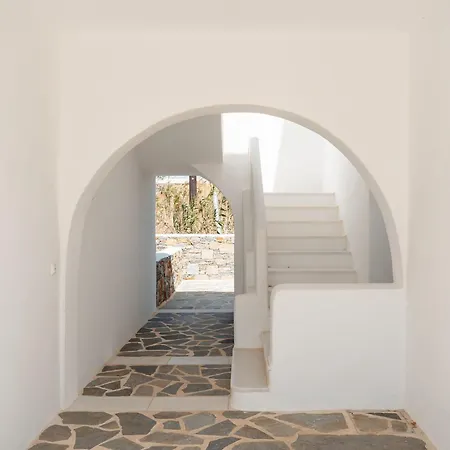 Azur * Αγία Άννα
